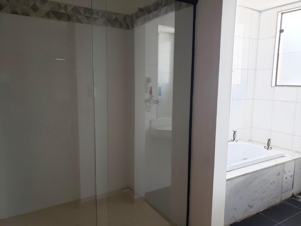 ורז'יניה Grand Enio Hotel E Cantina מראה חיצוני תמונה