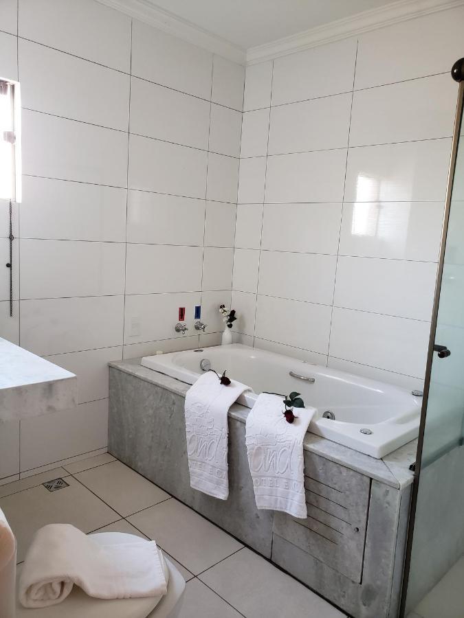 ורז'יניה Grand Enio Hotel E Cantina מראה חיצוני תמונה