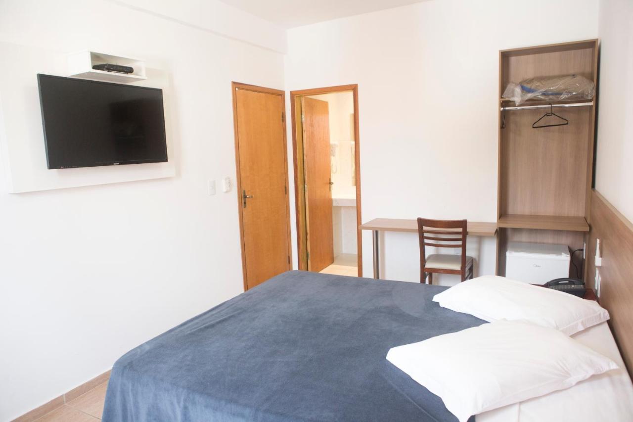 ורז'יניה Grand Enio Hotel E Cantina מראה חיצוני תמונה